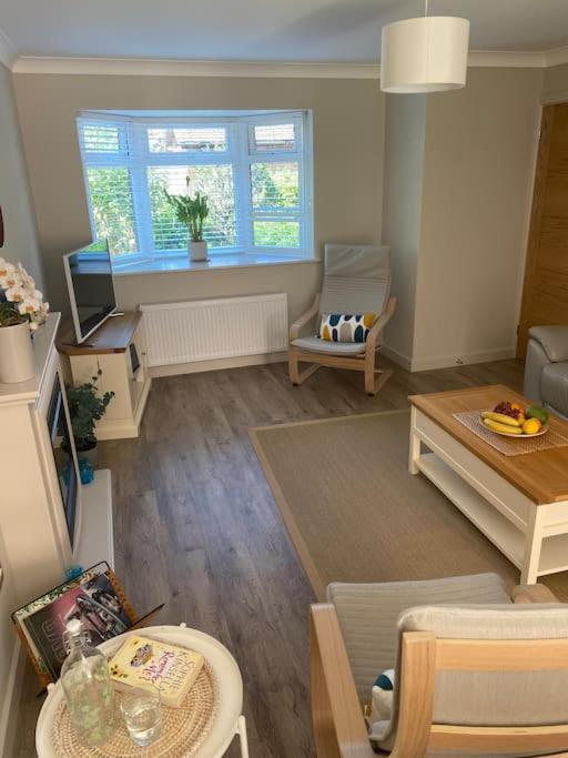 Beautiful 3 Bed Home In The Heart Of New Forest Hordle Luaran gambar