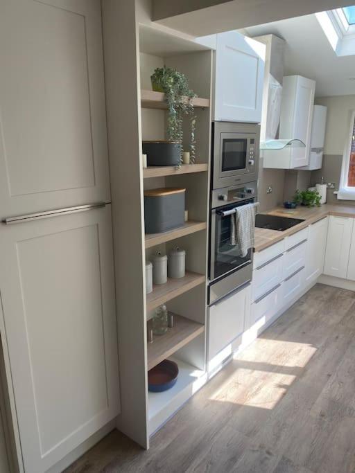Beautiful 3 Bed Home In The Heart Of New Forest Hordle Luaran gambar